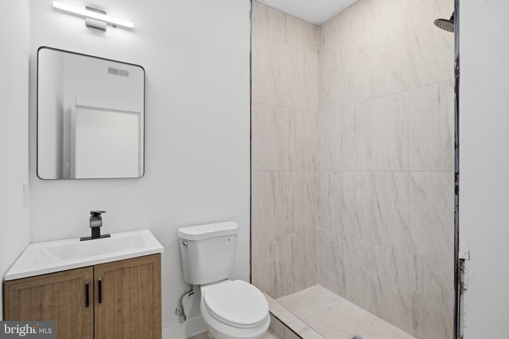 2330 N 16TH STREET Unit: 3