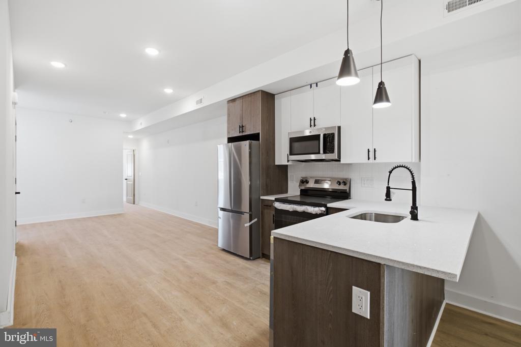 2330 N 16TH STREET Unit: 3