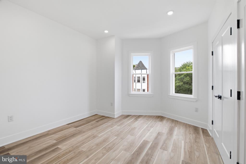 349 N 62ND STREET Unit: 3