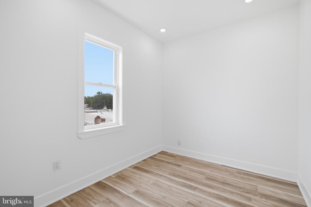 349 N 62ND STREET Unit: 3