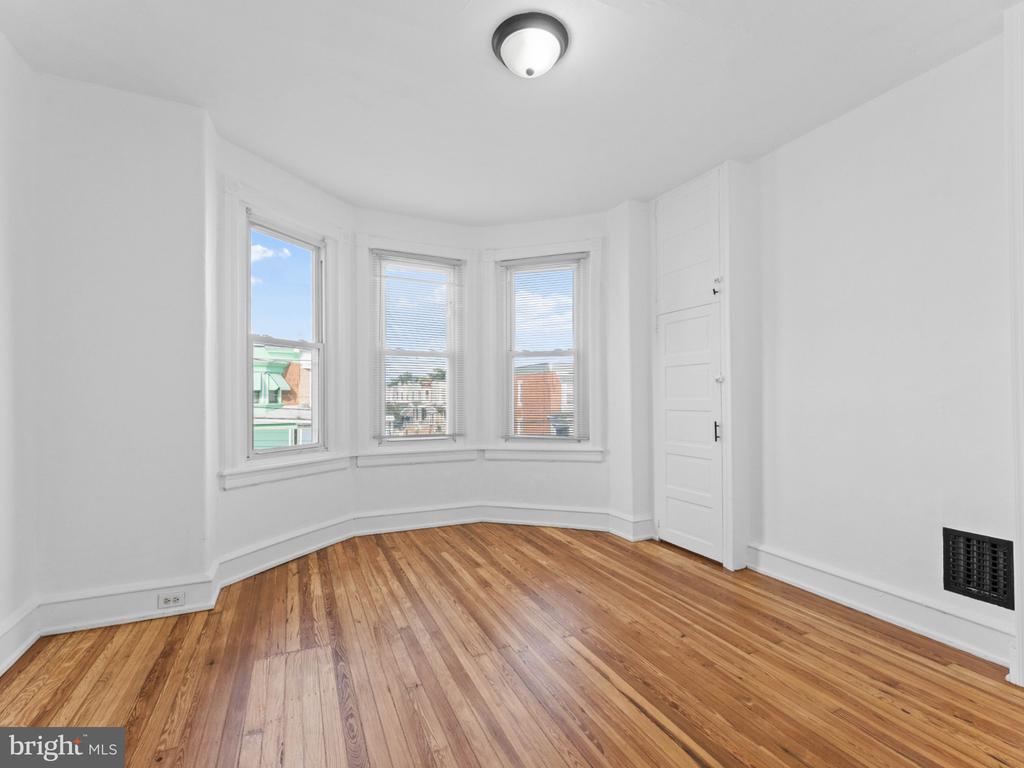 1618 S 54TH STREET