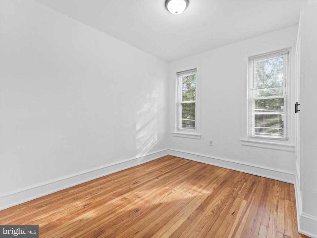 1618 S 54TH STREET