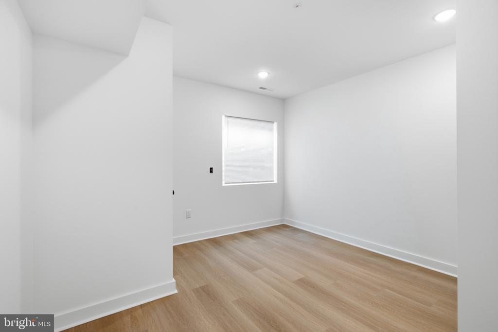 2253 N 12TH STREET Unit: 1