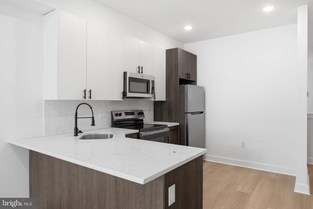 2253 N 12TH STREET Unit: 1