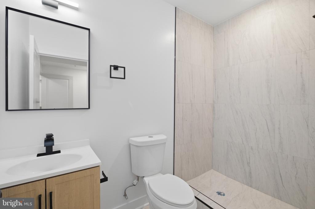 2253 N 12TH STREET Unit: 1