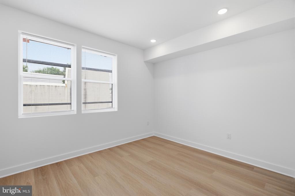 2253 N 12TH STREET Unit: 2