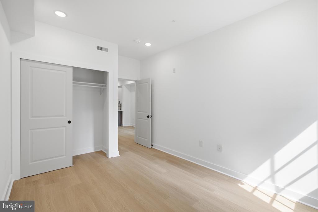 2253 N 12TH STREET Unit: 2