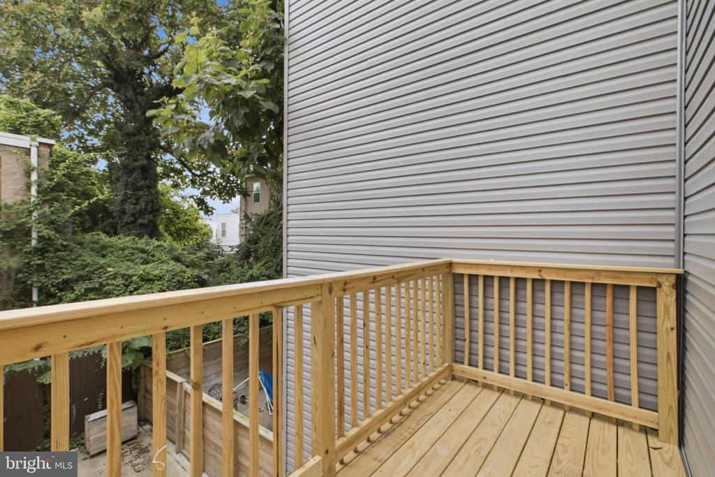 2253 N 12TH STREET Unit: 2