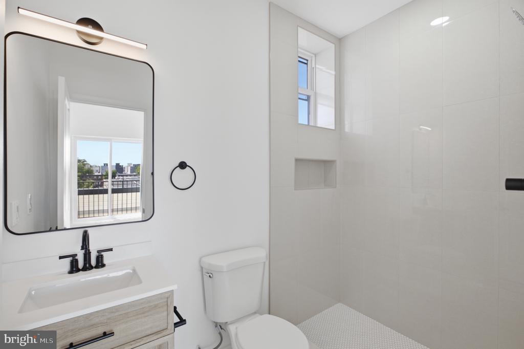 1520 S 22ND STREET Unit: 2