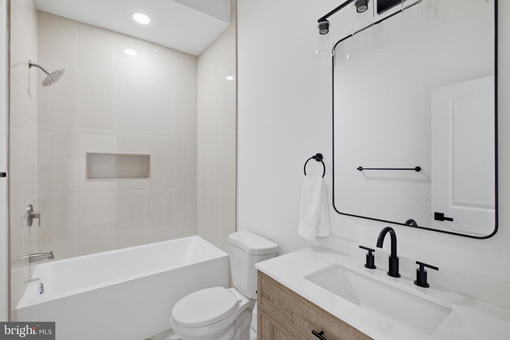 1520 S 22ND STREET Unit: 2