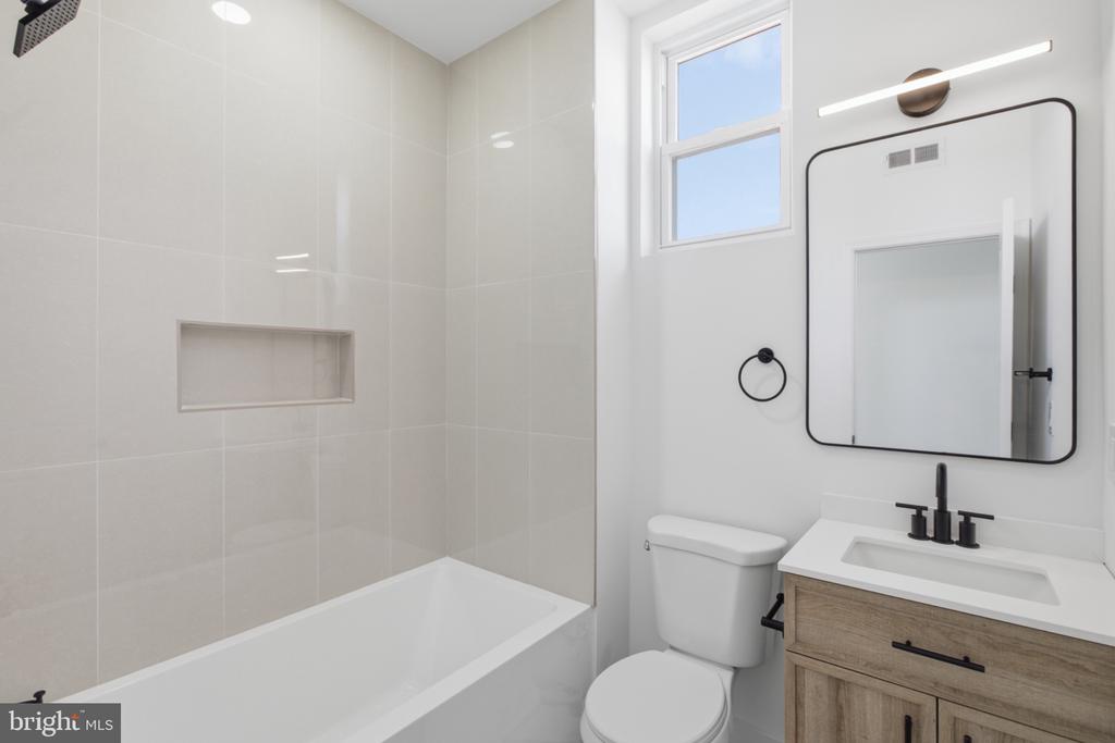 1520 S 22ND STREET Unit: 2