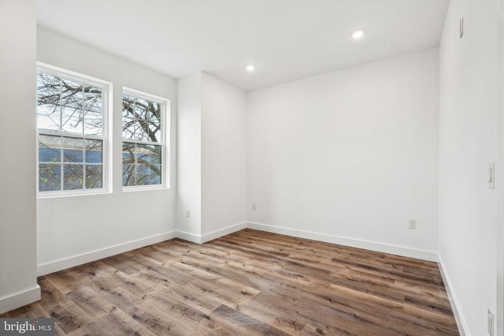 2632 N 11TH STREET Unit: 2