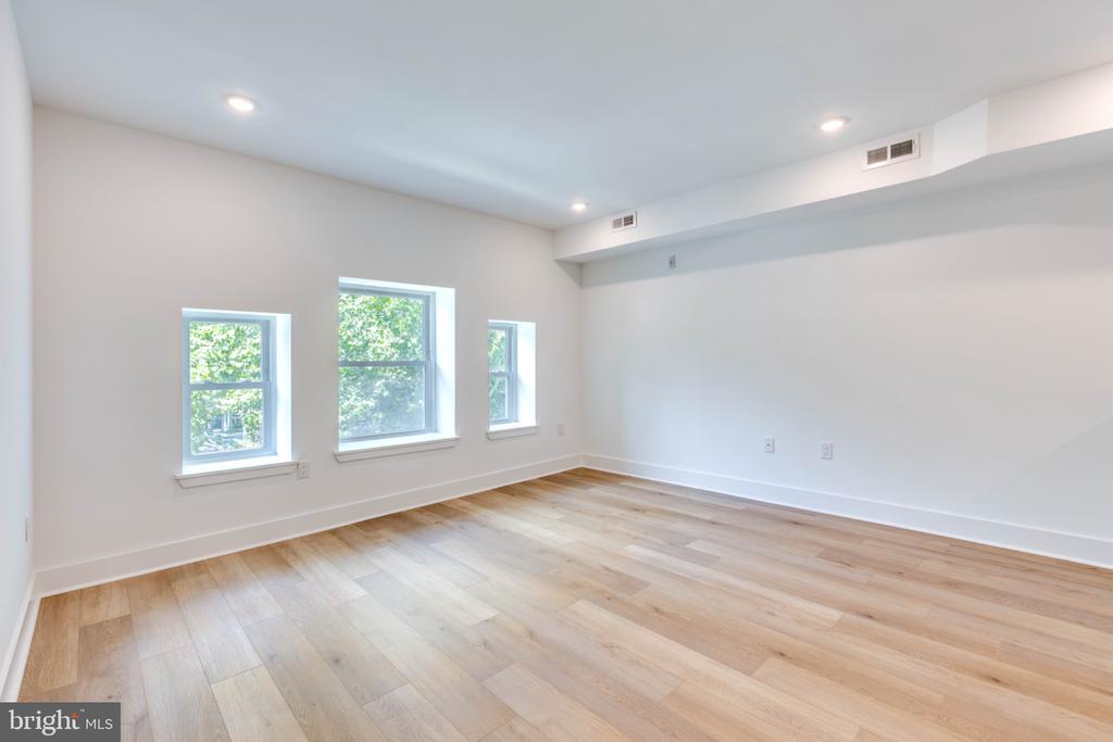 4327 BALTIMORE AVENUE Unit: 4-A