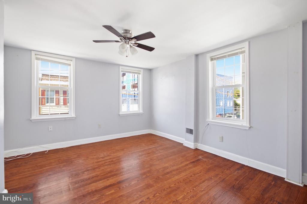 1821 MEMPHIS STREET Unit: 2