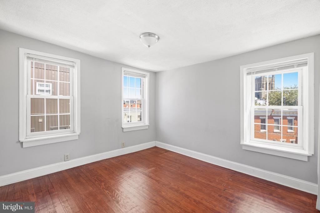 1821 MEMPHIS STREET Unit: 2