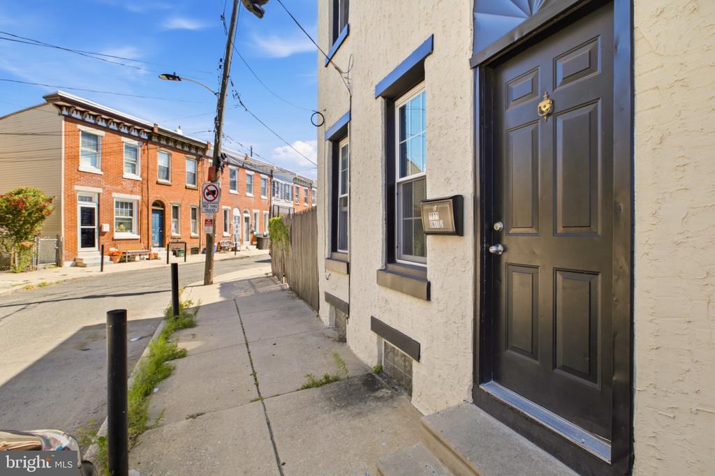 1821 MEMPHIS STREET Unit: 2
