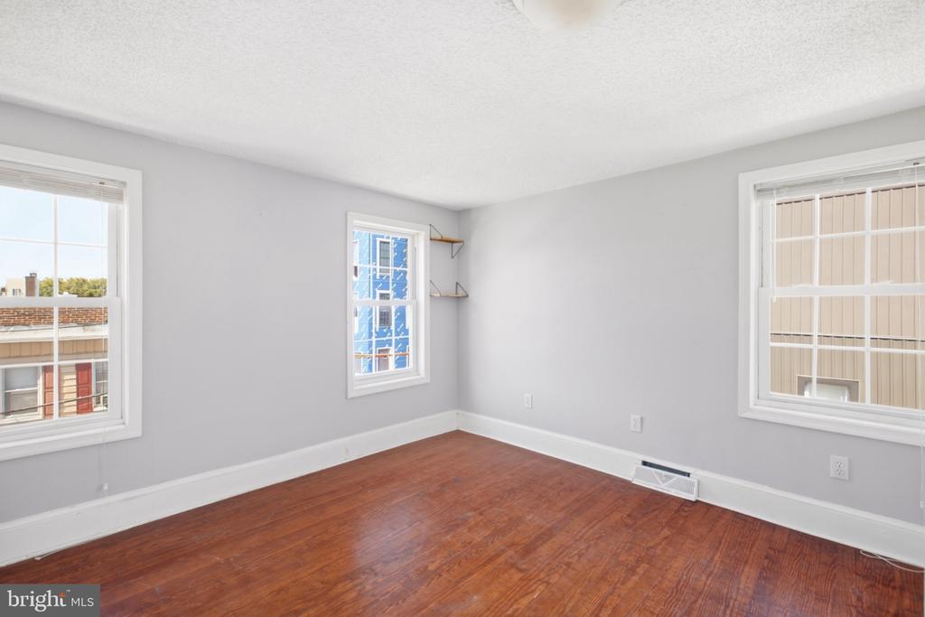 1821 MEMPHIS STREET Unit: 2