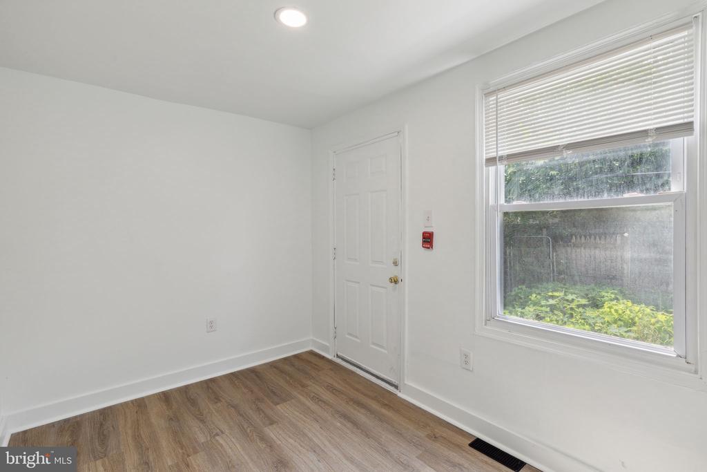 4928 WALTON AVENUE Unit: 1
