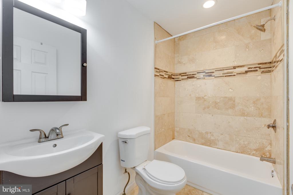 662 N 33RD STREET Unit: #1