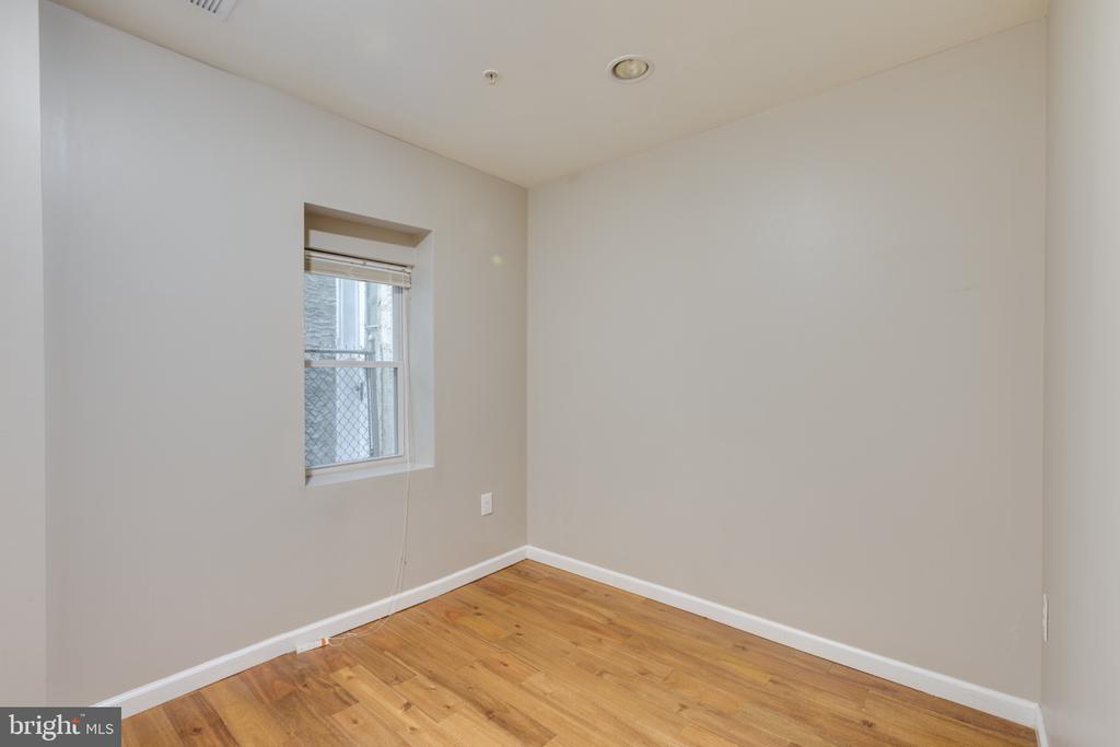 662 N 33RD STREET Unit: #1