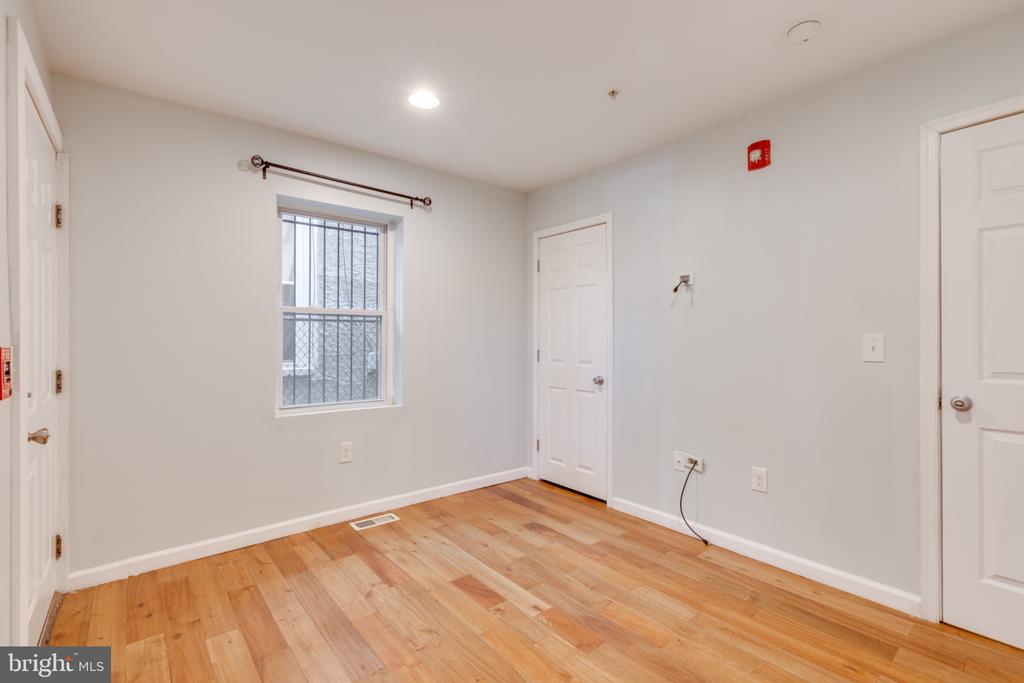 662 N 33RD STREET Unit: #1