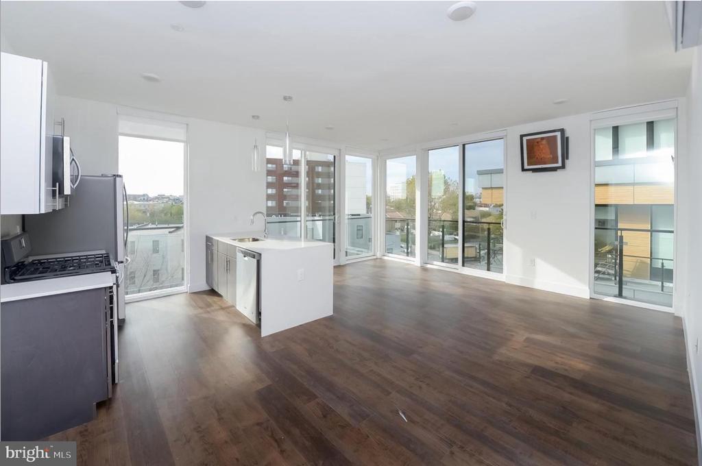 1203 GERMANTOWN AVENUE Unit: 419
