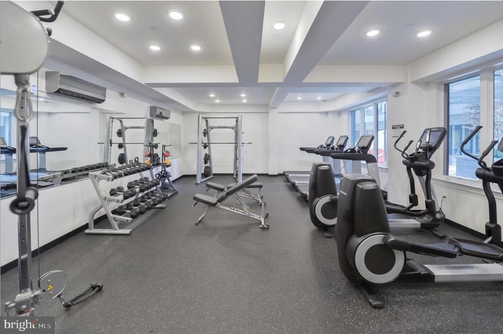 1203 GERMANTOWN AVENUE Unit: 419