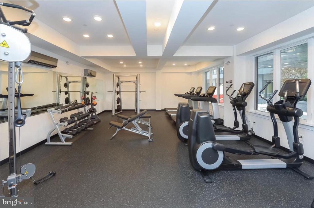 1203 GERMANTOWN AVENUE Unit: 419