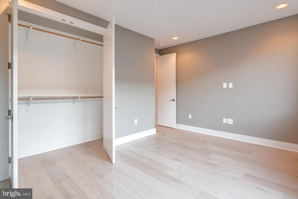 740 S CHRIS COLUMBUS BOULEVARD Unit: 70