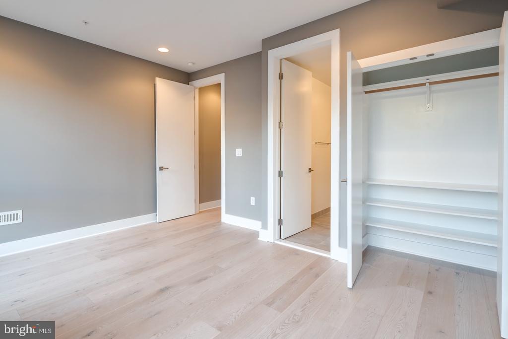 740 S CHRIS COLUMBUS BOULEVARD Unit: 70