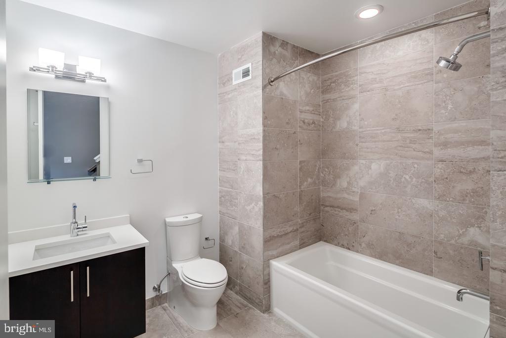740 S CHRIS COLUMBUS BOULEVARD Unit: 70