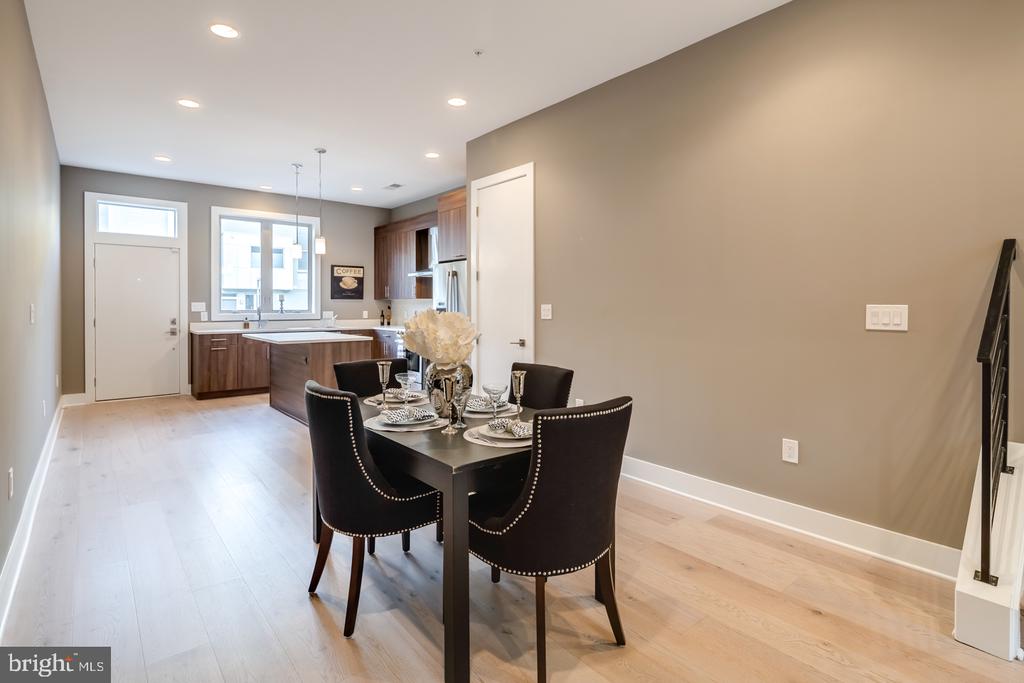 740 S CHRIS COLUMBUS BOULEVARD Unit: 70