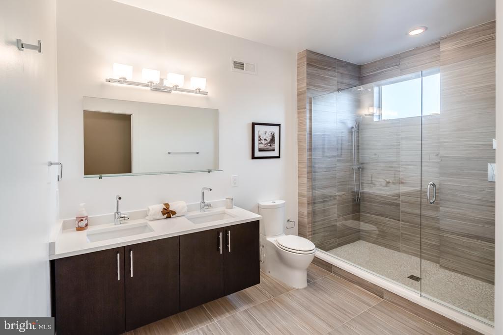 740 S CHRIS COLUMBUS BOULEVARD Unit: 70