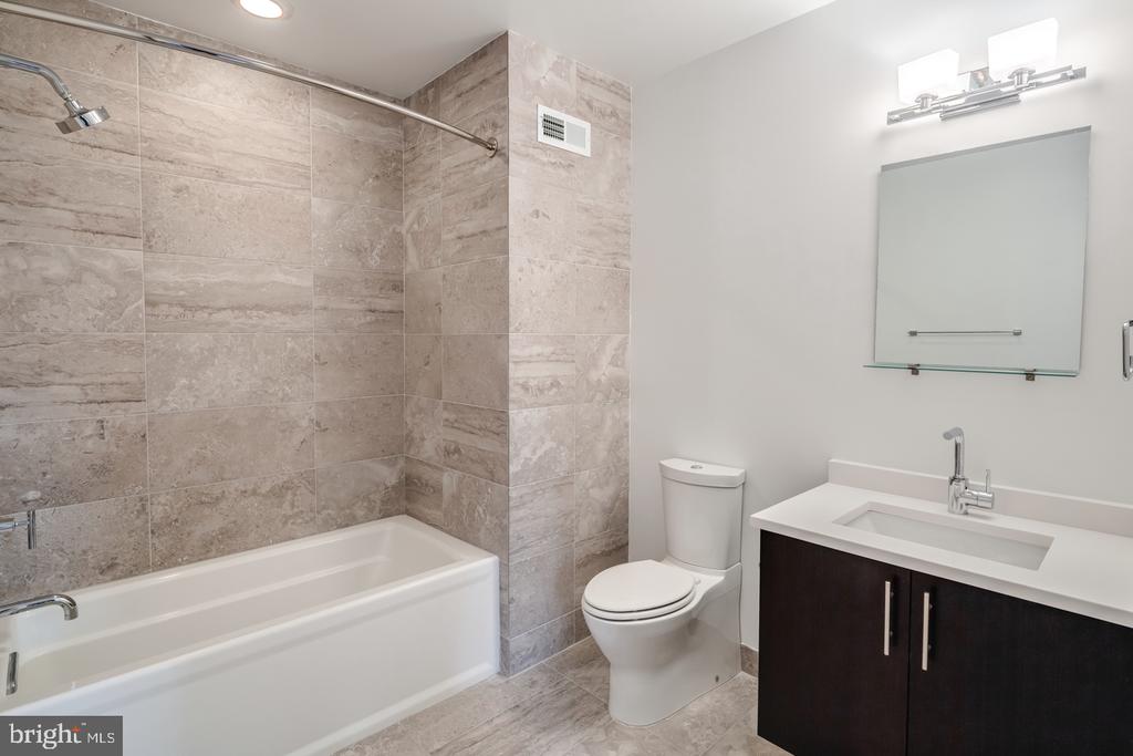 740 S CHRIS COLUMBUS BOULEVARD Unit: 70