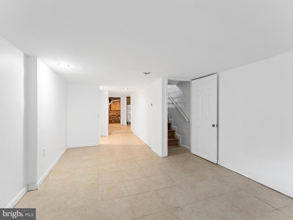 1302 N DOVER STREET