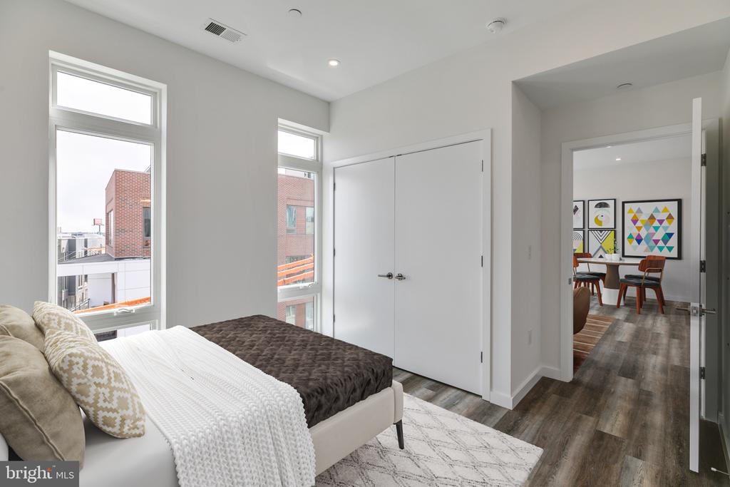 860 N 3RD STREET Unit: 402