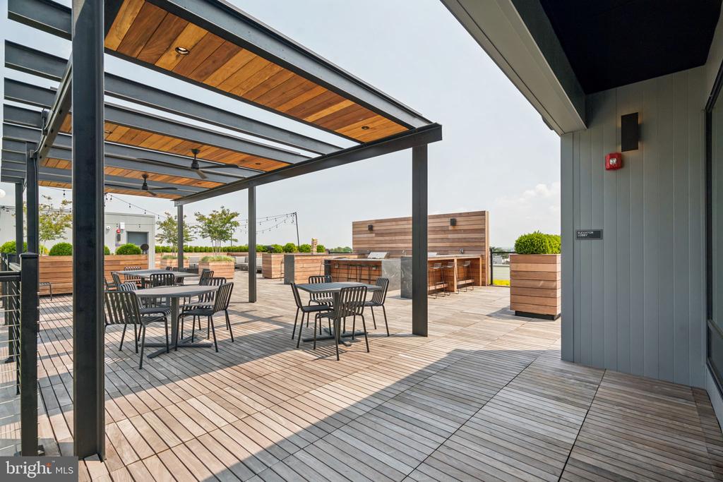 1122 FRANKFORD AVENUE Unit: 501
