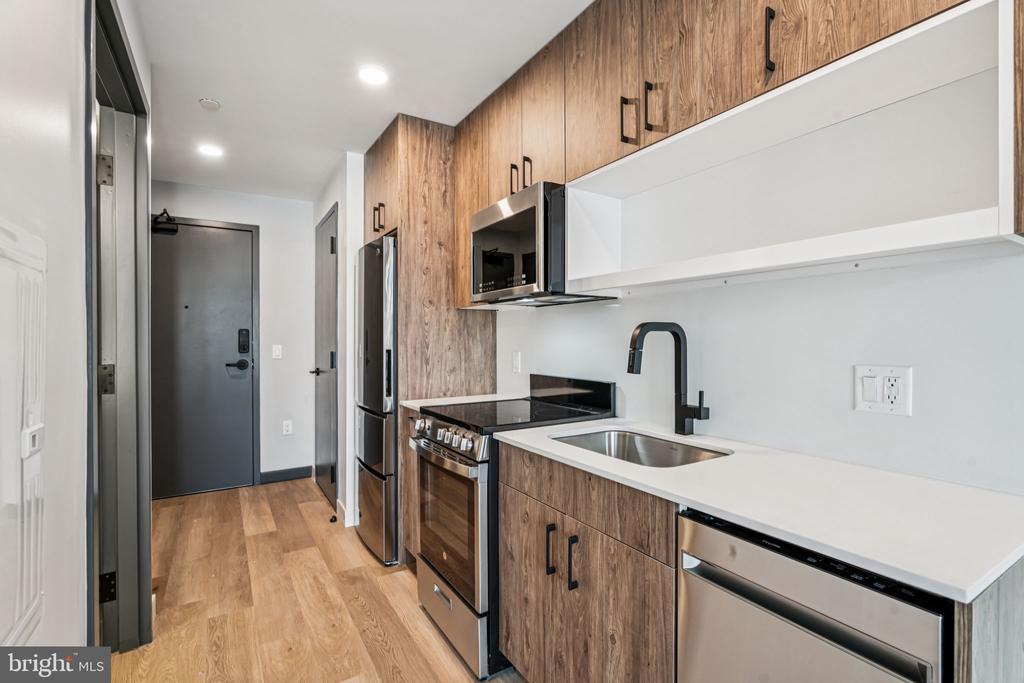 1122 FRANKFORD AVENUE Unit: 501