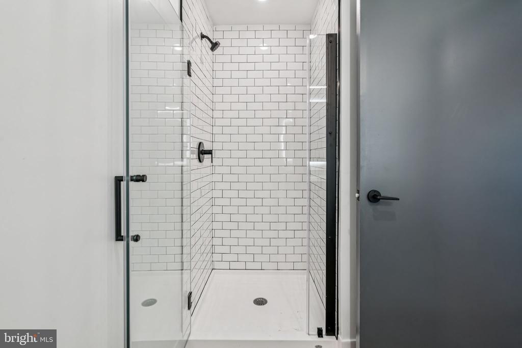1122 FRANKFORD AVENUE Unit: 501