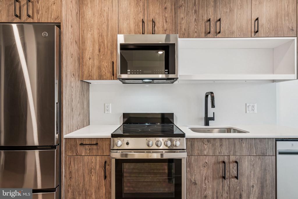 1122 FRANKFORD AVENUE Unit: 501