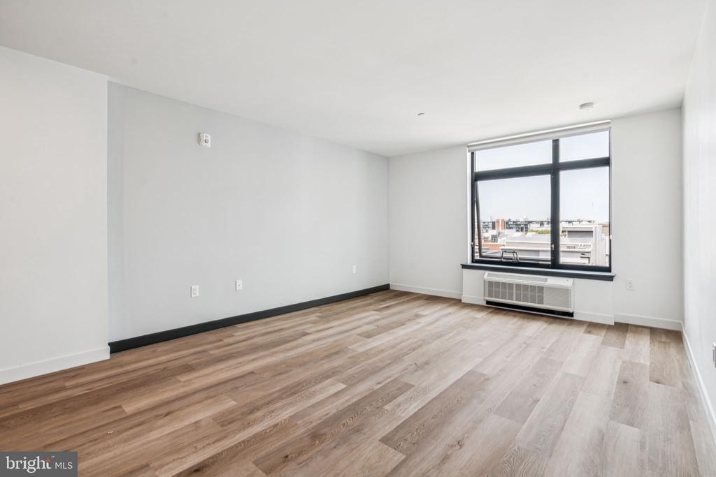 1122 FRANKFORD AVENUE Unit: 501