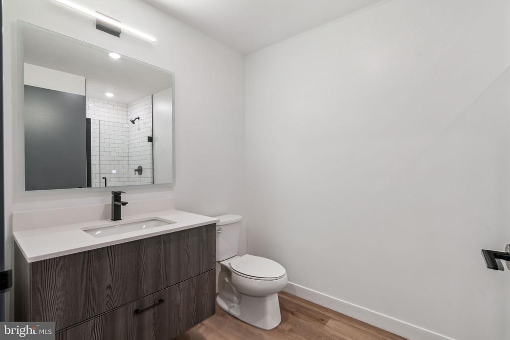 1122 FRANKFORD AVENUE Unit: 501