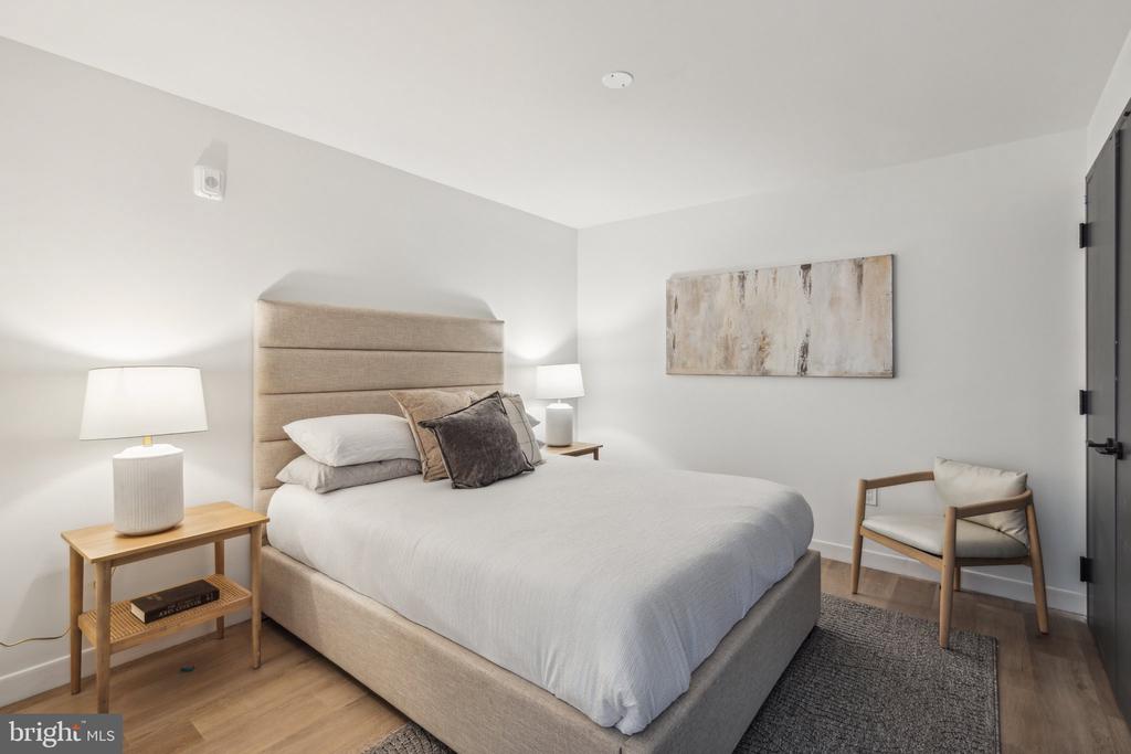 1122 FRANKFORD AVENUE Unit: 219