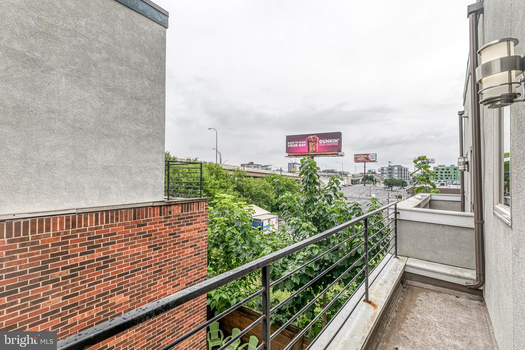 412 N FRONT STREET Unit: 15