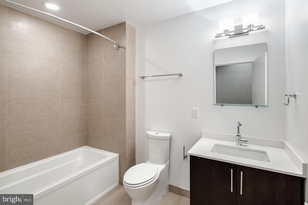 826 N 3RD STREET Unit: 2