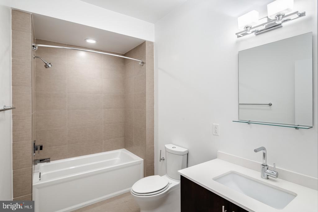 826 N 3RD STREET Unit: 2