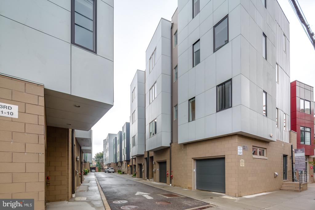 826 N 3RD STREET Unit: 2