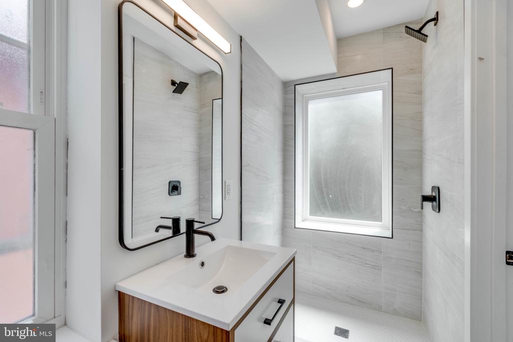 4218 BALTIMORE AVENUE Unit: 4A