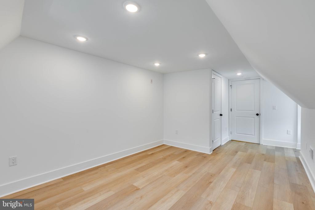4218 BALTIMORE AVENUE Unit: 4A