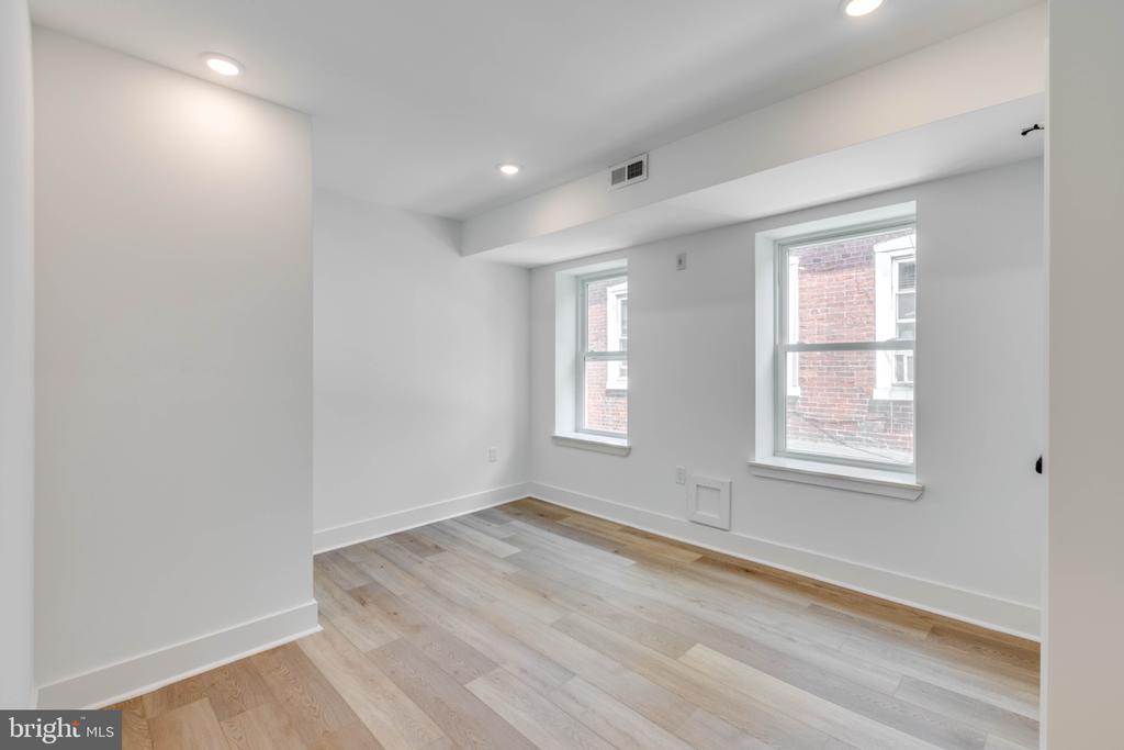 4218 BALTIMORE AVENUE Unit: 4B